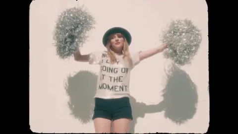 Jackal403 - Taylor Anjelica Swift