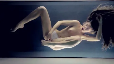 Miley Cyrus - Adore You 