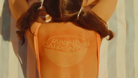 Sabrina Carpenter - Espresso - Extended Grayscale to match Music Video