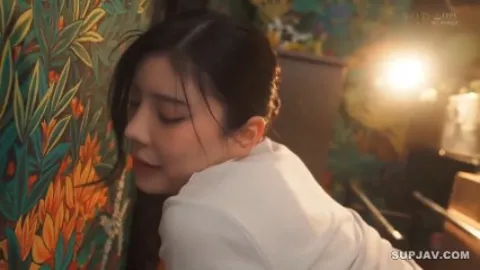 Beautiful Hotelier's Secret Hobby Is Seduci pmv Hantres