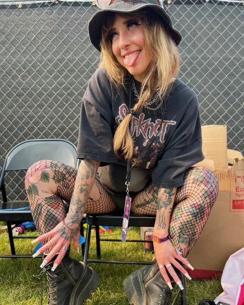 elly clutch-awlivv osamson - up