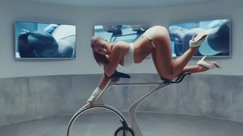 keep watching - tate, bella, hime and paige