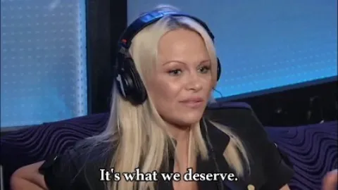 Naked News - History of Muunst with Pamela