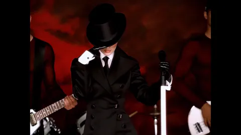 Man! I Feel Like a Woman! - Shania Twain