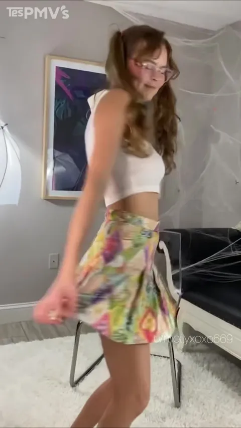 Girl next door — Molly Pop PMV