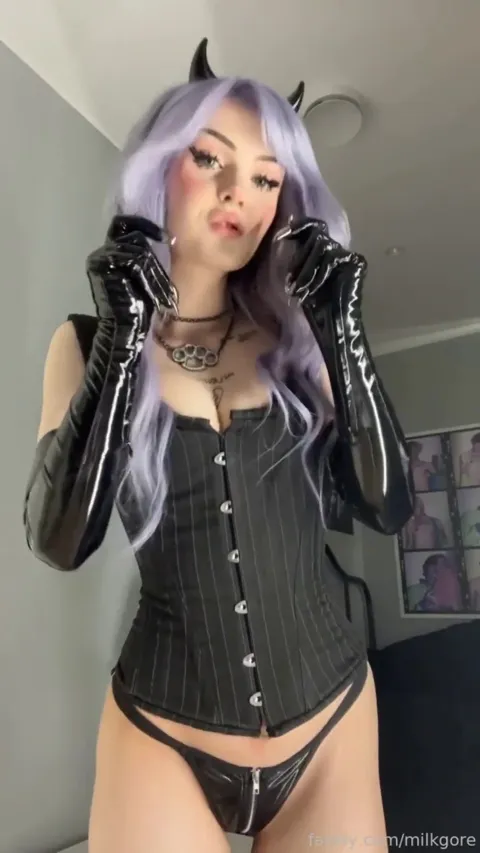 Touch Tight | vertical pmv | Milkg0re