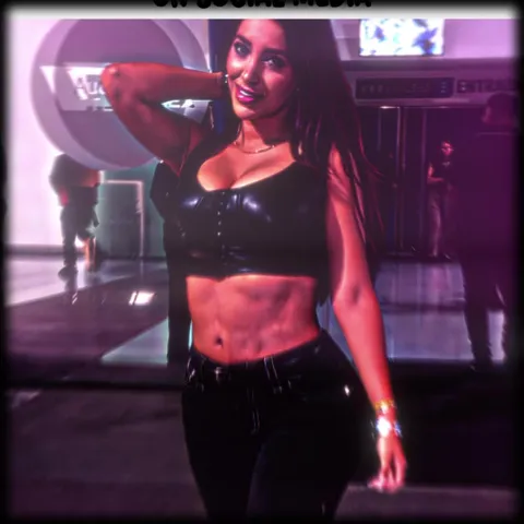 she and her mommy  Velocity edit