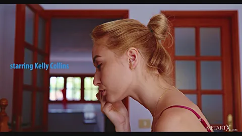 Kelly Collins: Sexy Erotic Bitch