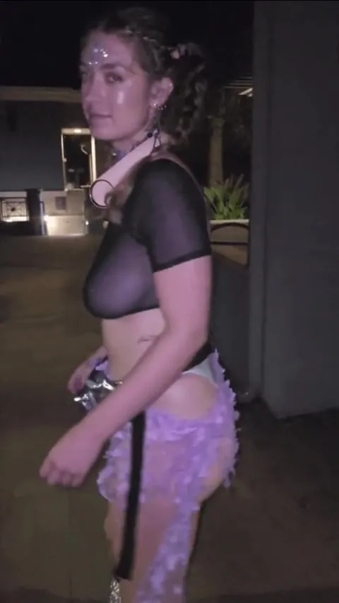 PUSH ME TO THE EDGE - Vertical